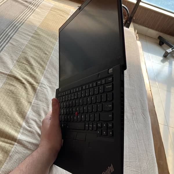 Lenovo ThinkPad i5 8th gen laptop 5