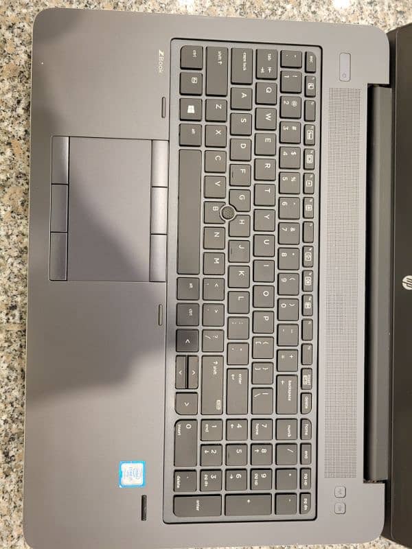 HP ZBook 15 G4 4