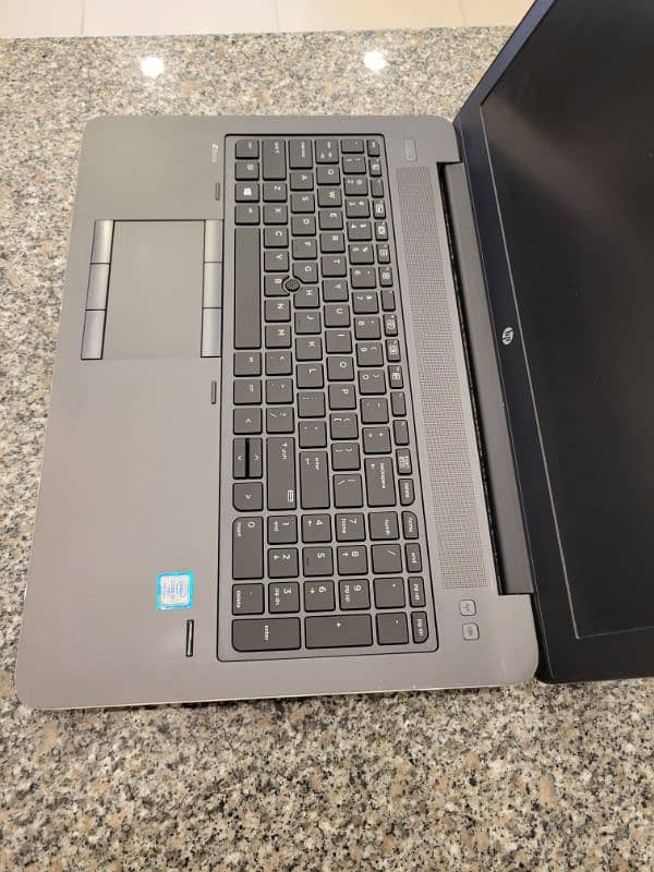 HP ZBook 15 G4 6