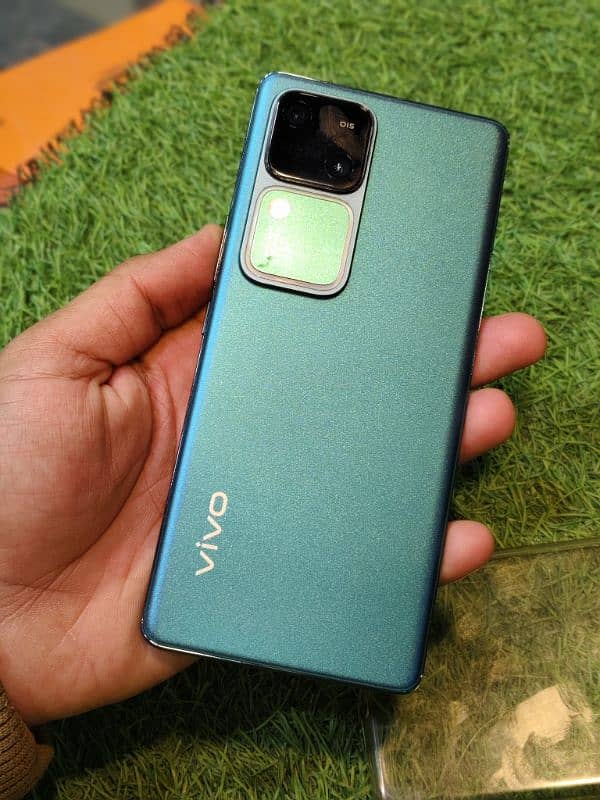 vivi v30 4