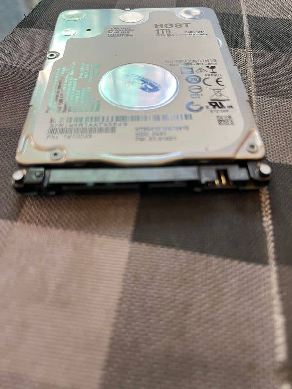 1 TB hard drive HDD 5