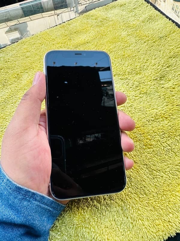 Iphone 11 - 64GB NON PTA NON Active kit 0