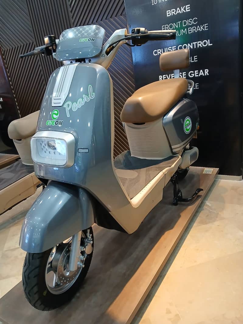 Electric bikes, pearl 2025 Electric Scooty,Electric Scooter,E vehicle 2