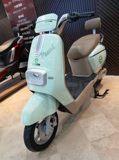 Electric bikes, pearl 2024 Electric Scooty,Electric Scooter,E vehicle