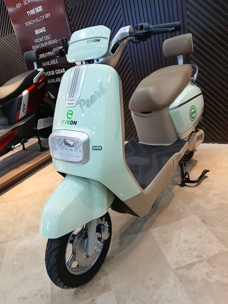 Electric bikes, pearl 2025 Electric Scooty,Electric Scooter,E vehicle 0