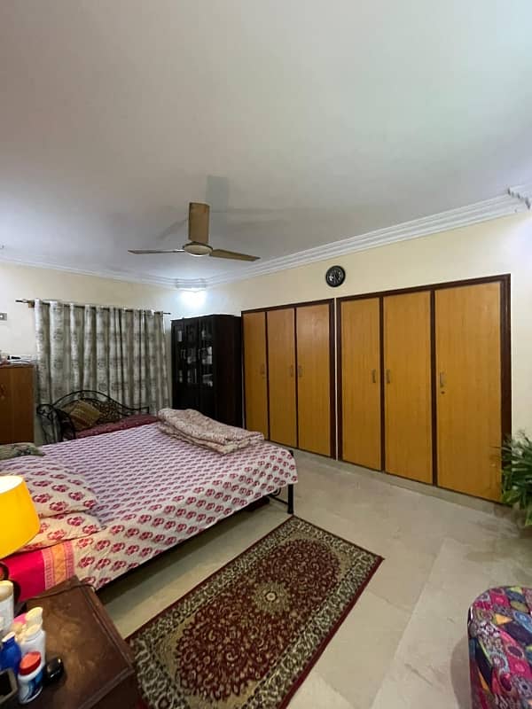 FLAT FOR SALE IN GULSHAN E IQBAL BLOCK 3 8