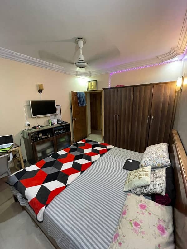 FLAT FOR SALE IN GULSHAN E IQBAL BLOCK 3 9