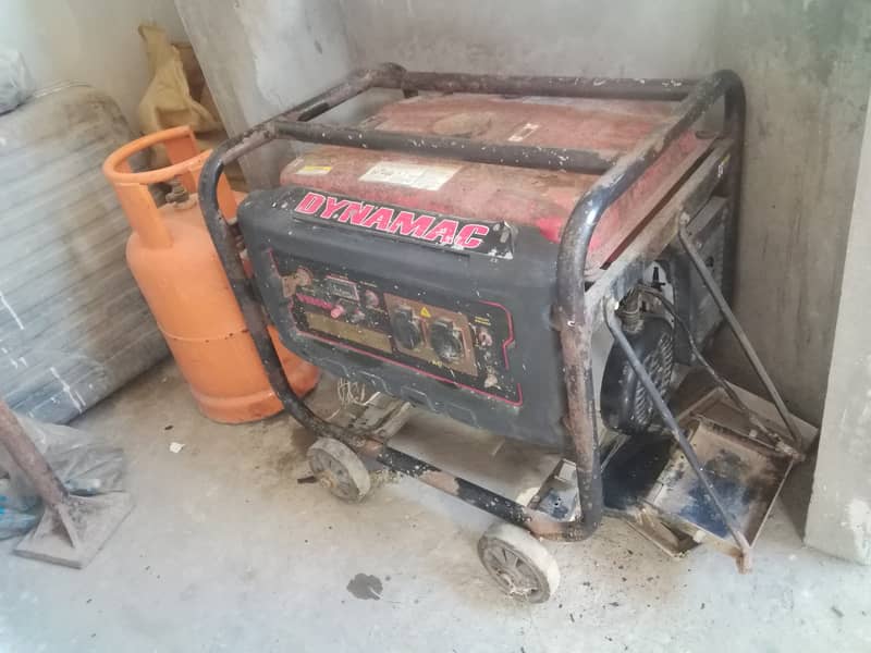 6.5 KW (8 kVA) Petrol n Gas Generator - Dynamac R9800E 0