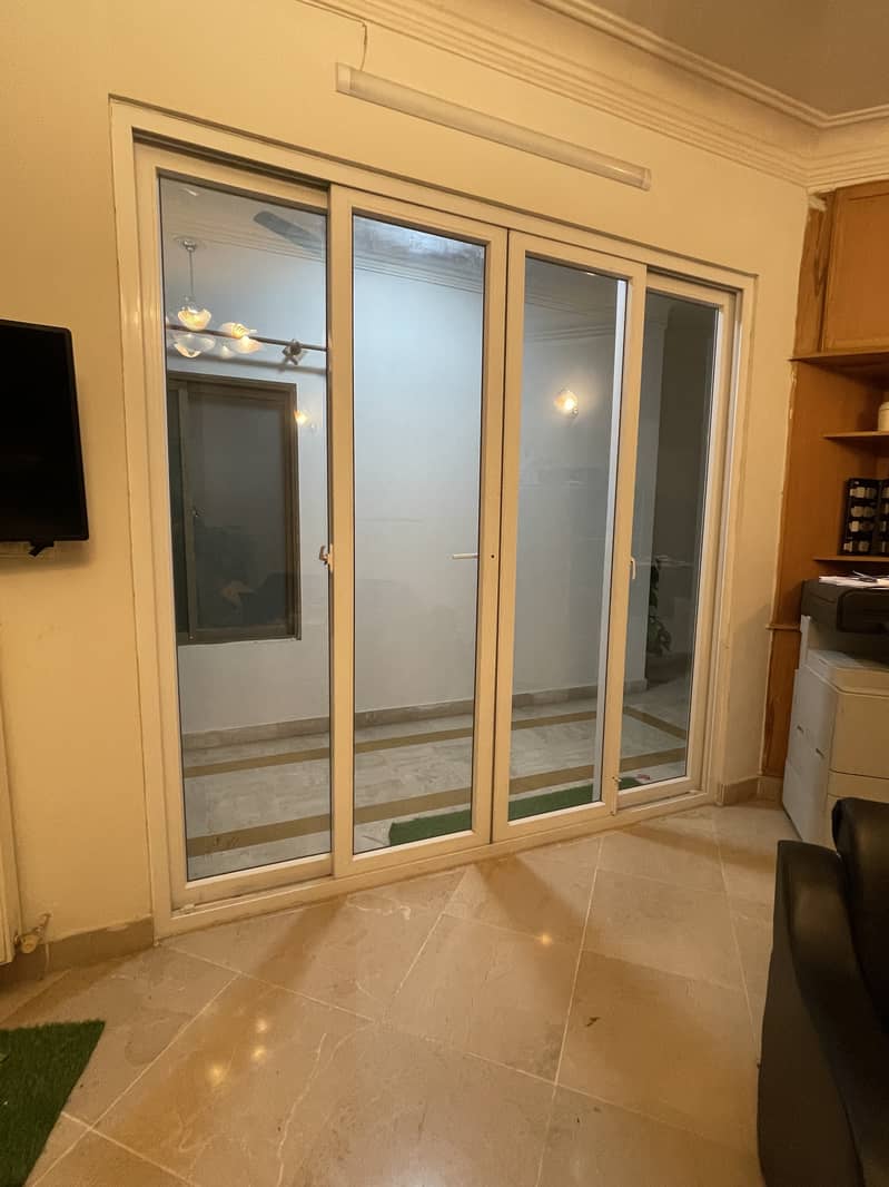 UPVC Sliding Door – Excellent Condition! 1