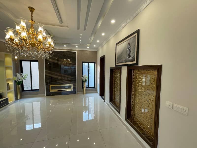 1 Kanal Luxury House Available For Rent in Jasmine Block Bahria Town Lahore 6