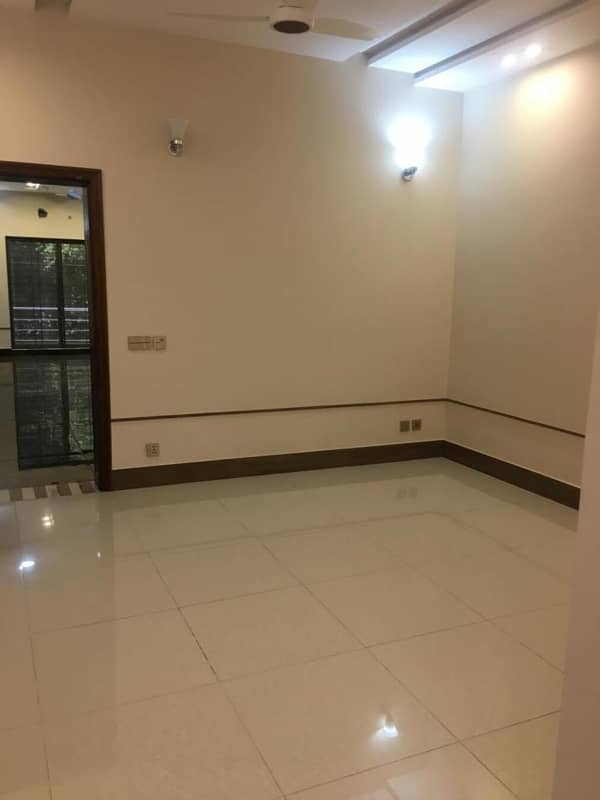 10 Marla Luxury Upper Portion Available For Rent in Janiper Block Bahria Town Lahore 10