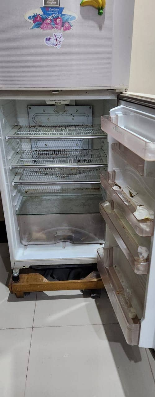 Dawlance Large Refrigerator for Sale 3