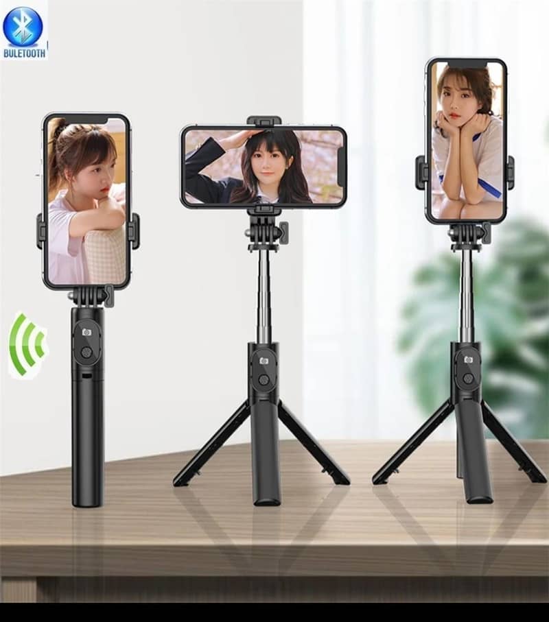 Foldable Selfie Stick with flashlight 2