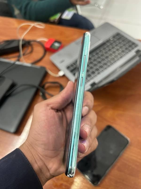 iphone xr  converted 15 pro max + vivo s1 8