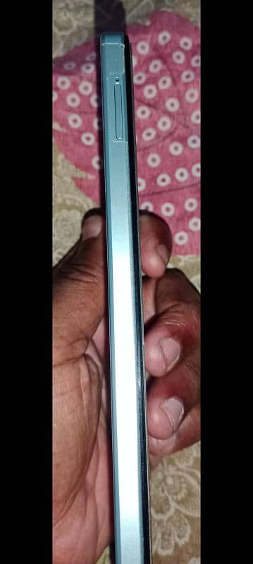 vivo y18 4/128 GB good condition 3