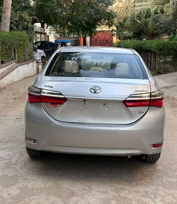 Toyota Corolla GLI 2017 END 2018 REGISTER 3