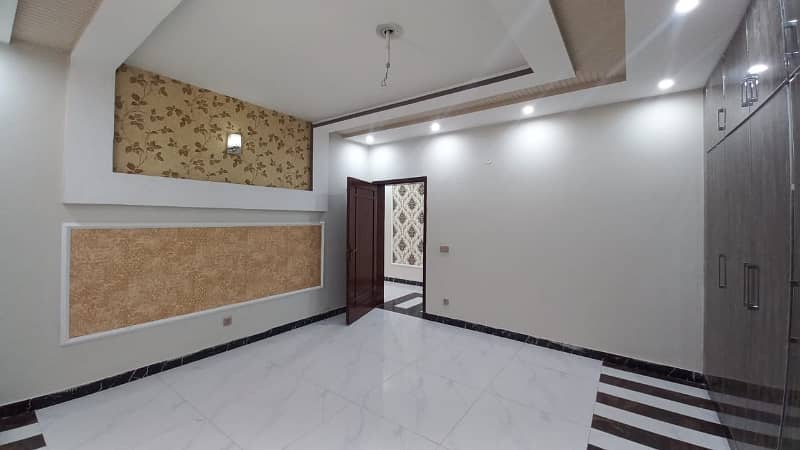 Centrally Located Lower Portion Available In Allama Iqbal Town For Rent 6