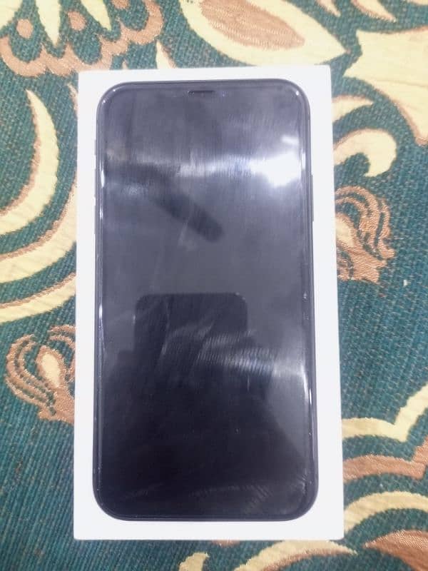 iphone 11 non pta  with box 2