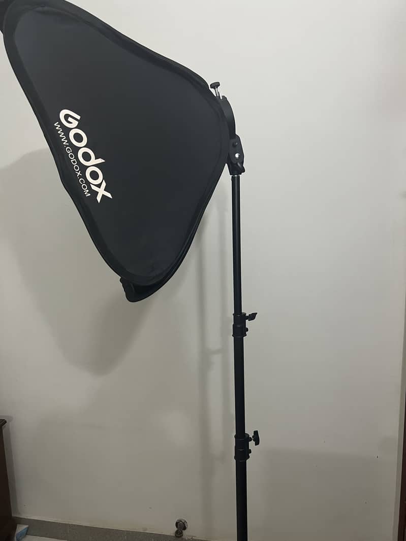 Godox 60×60 Foldable Soft box with S Bracket & Studio lighting stand 4