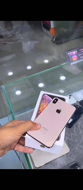 iPhone xs 256 GB PTA proud my WhatsApp 0324=071=61=05 0