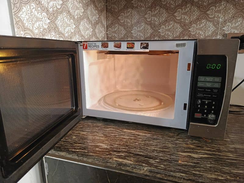 Dawlance Microwave Oven for sale 2