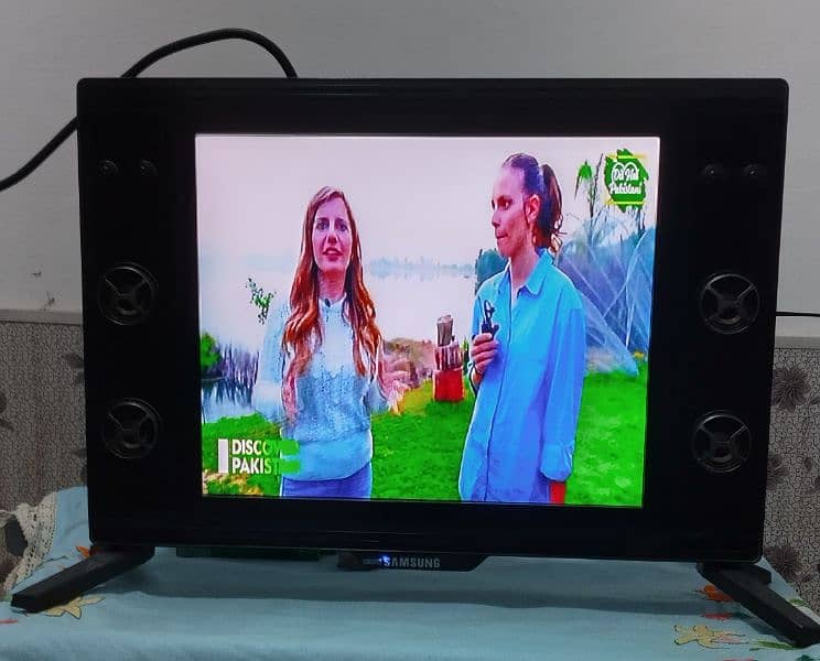 LCD tv 5