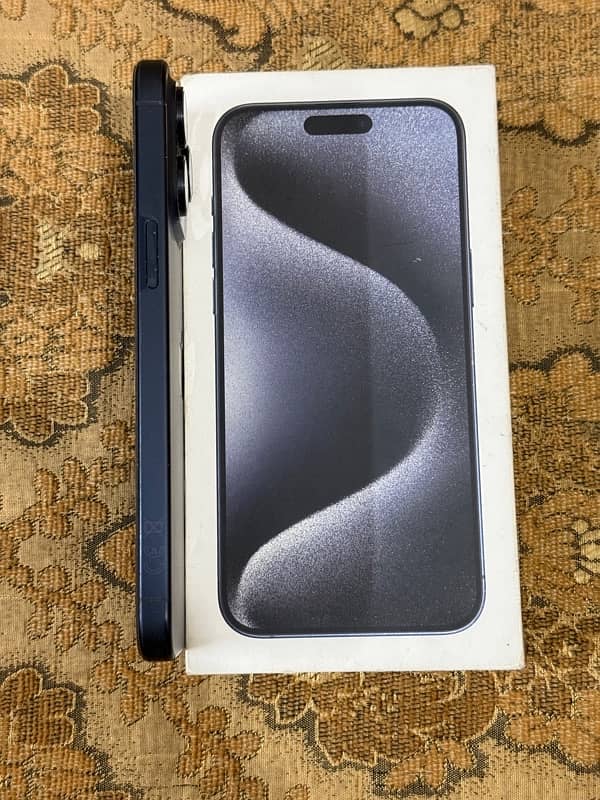 IPhone 15 Pro Max 256GB Blue Titanium 3