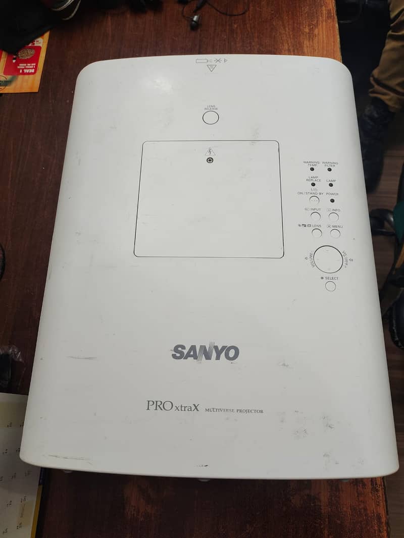 Sanyo PLC-XT35 Projector 1