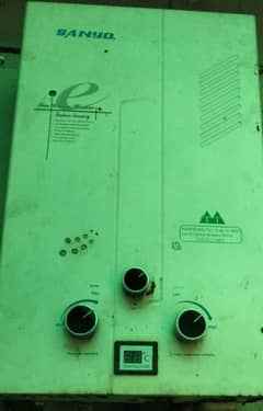 good condition LPG gyser ready for sale. . . .