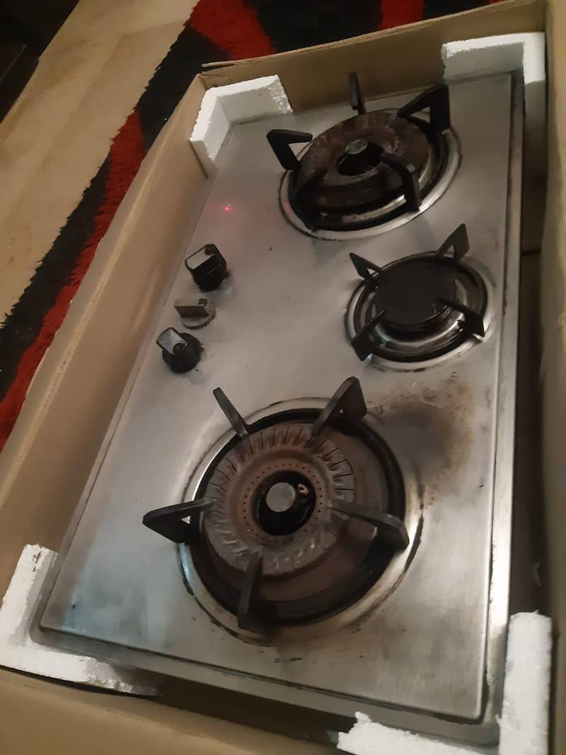 Three gas hobs burner  hob features auto ignition hob type steel top 2