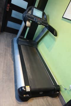 Q2 Runner 7000 Andriod Treadmill for Workout Exercise, Made in Korea