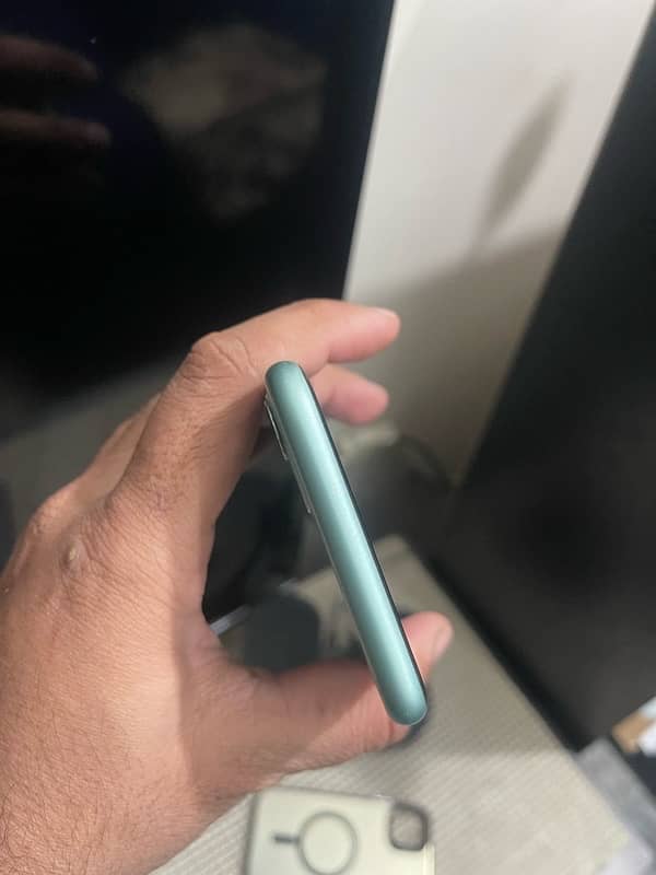 Iphone 11 128 GB Dual Pta approved 4