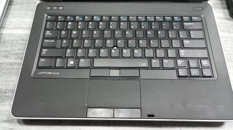 DELL LATITUDE E6440 5