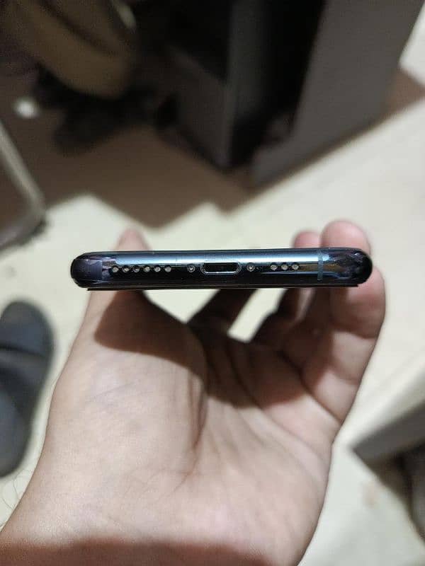 iPhone 11 Pro  64Gb  For Sale 1