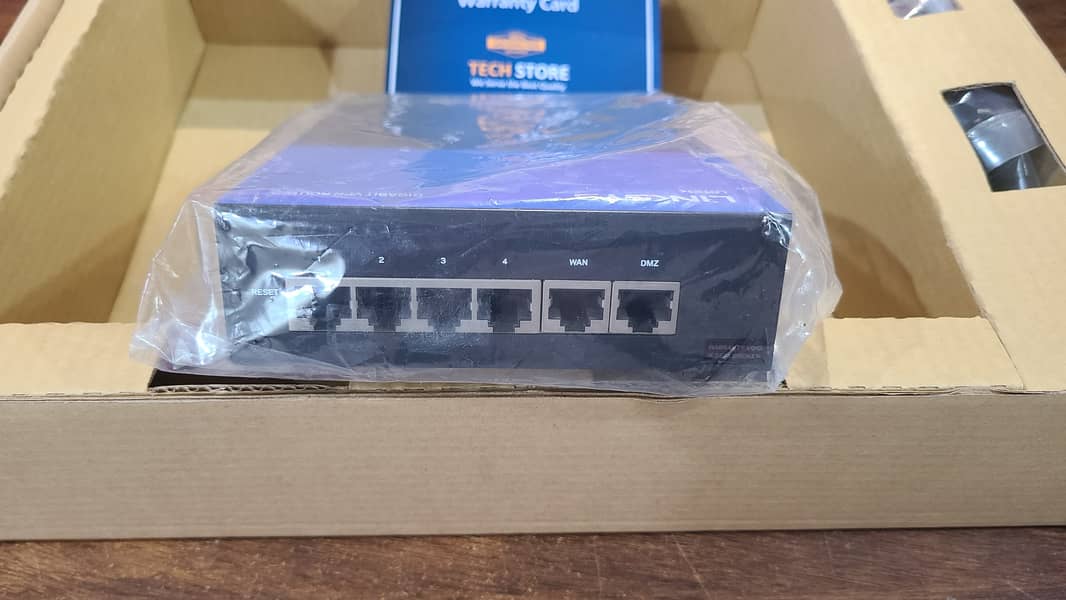 Linksys LRT214 Dual WAN Business Gigabit VPN Router (Branded Used) 3