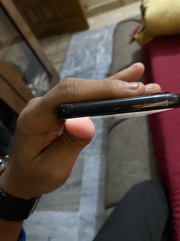 Iphone Xr jv 64gb black color 7