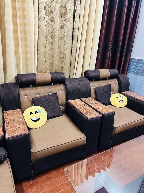 Heavy wooden 5 seater sofa set 4