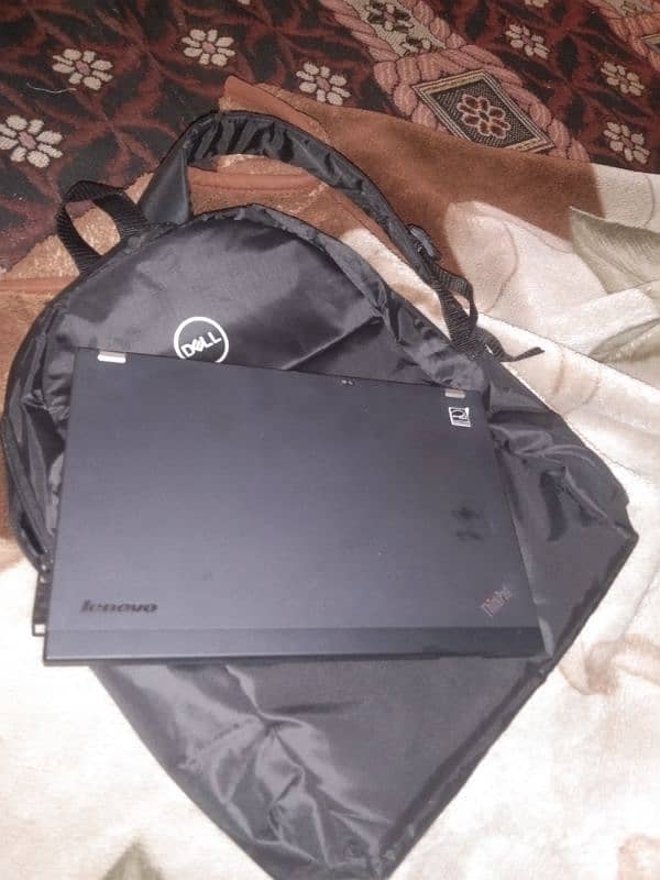 Used laptop genuine without scratch 1