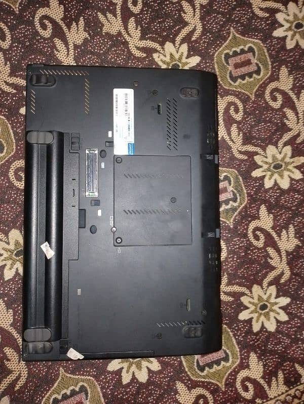 Used laptop genuine without scratch 3