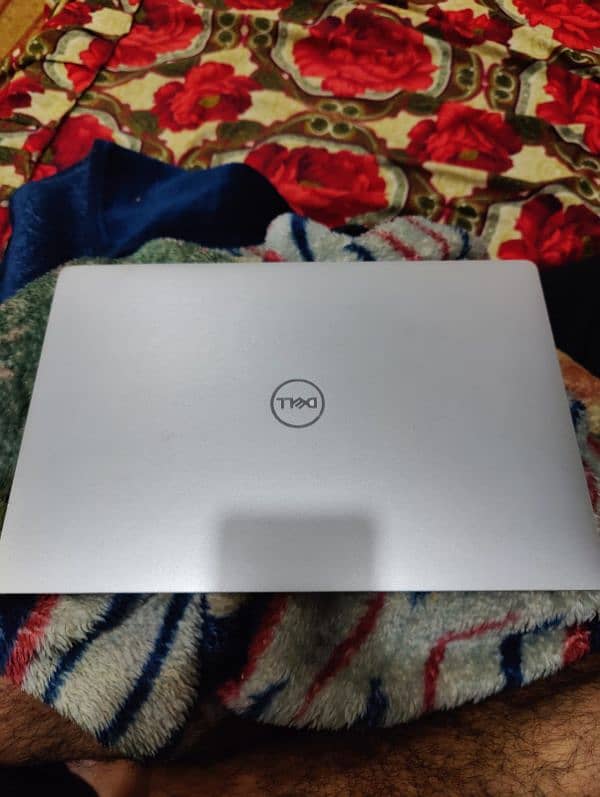 Dell XPS 13 core i7 8th gen 4k  16/256 0