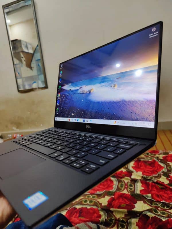 Dell XPS 13 core i7 8th gen 4k  16/256 1