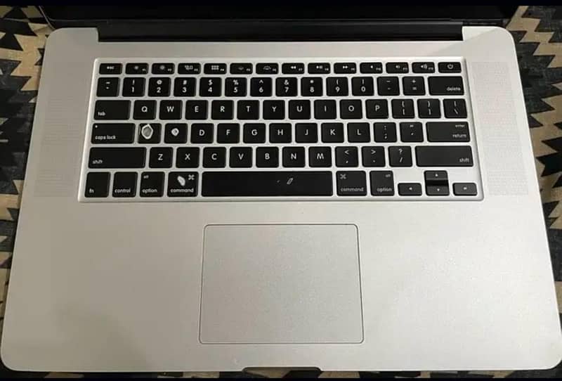 MAC Book Pro Mid 14 7