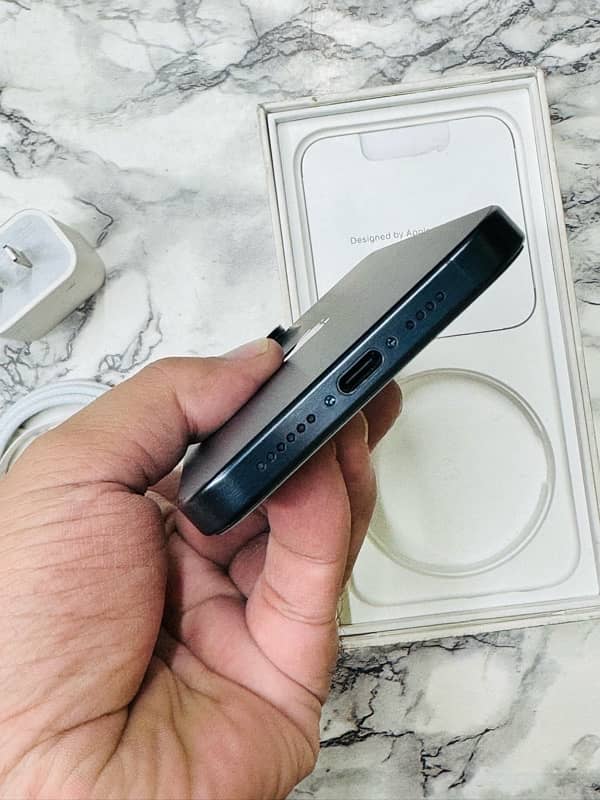 Iphone 15pro max 256gb pta aproved 99 health with box chargr cabl 1