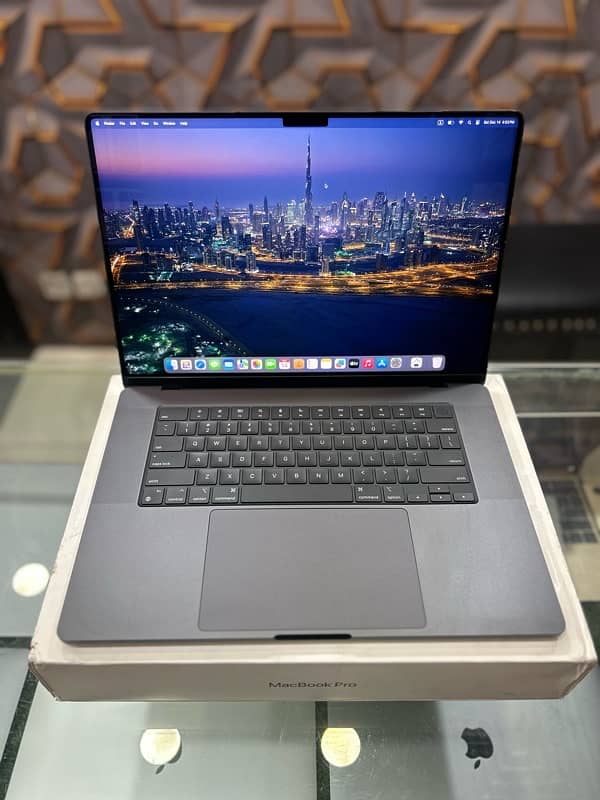 MacBook M3 Pro Max Under Warranty 0