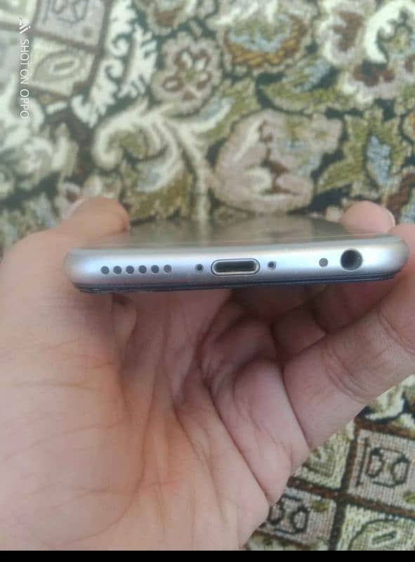 i am selling my phone 4