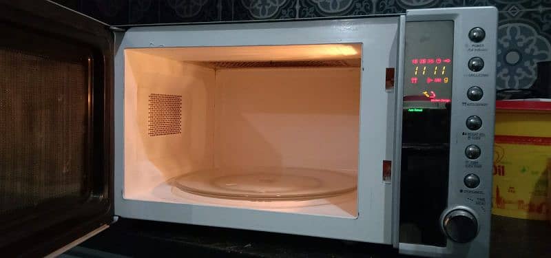 Dawlance microwave oven 2in1 brand new 3