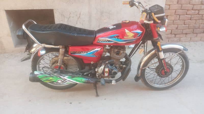 Honda cg 125 faisalabad number all ok  dacomant 6