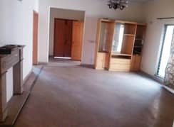 01 Kanal 3 Bed Rooms with Drawing Room Beautiful Upper Portion Available For Rent in DHA Phase 3 Lahore Cantt