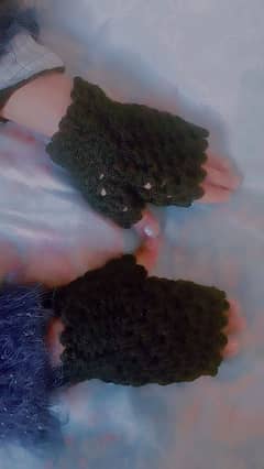 black hand Gloves