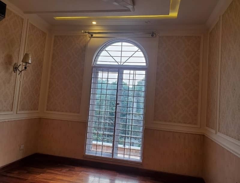 1 Kanal Luxuey Upper Portion For Rent In DHA Phase 5,Block K, Lahore. 8